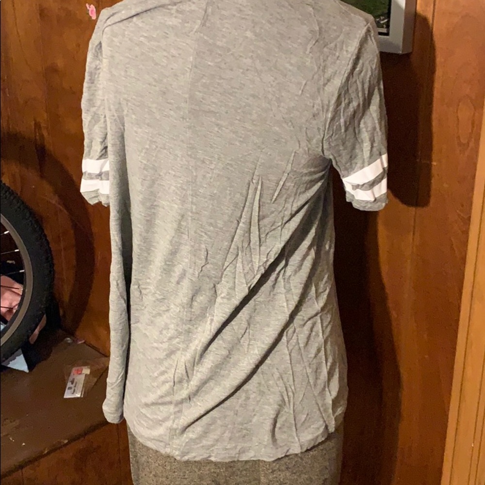 Paris top💓 - Picture 2 of 2